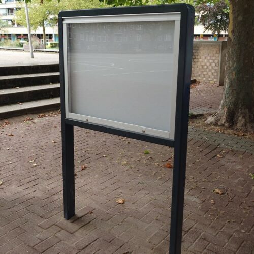 Vrijstaande informatieborden 36 Vrijstaand informatiebord vrijstaand zwart gecoat in Rotterdam